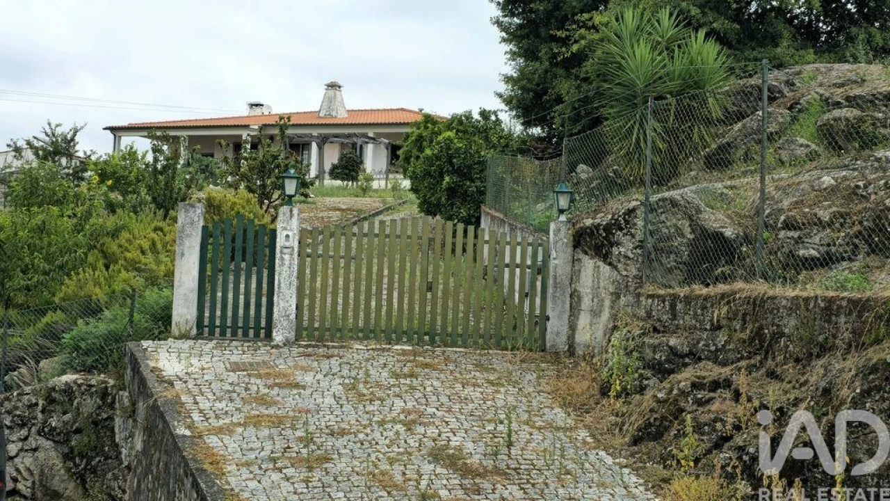 Moradia T4 para Venda em Ervedal e Vila Franca da Beira Foto 26