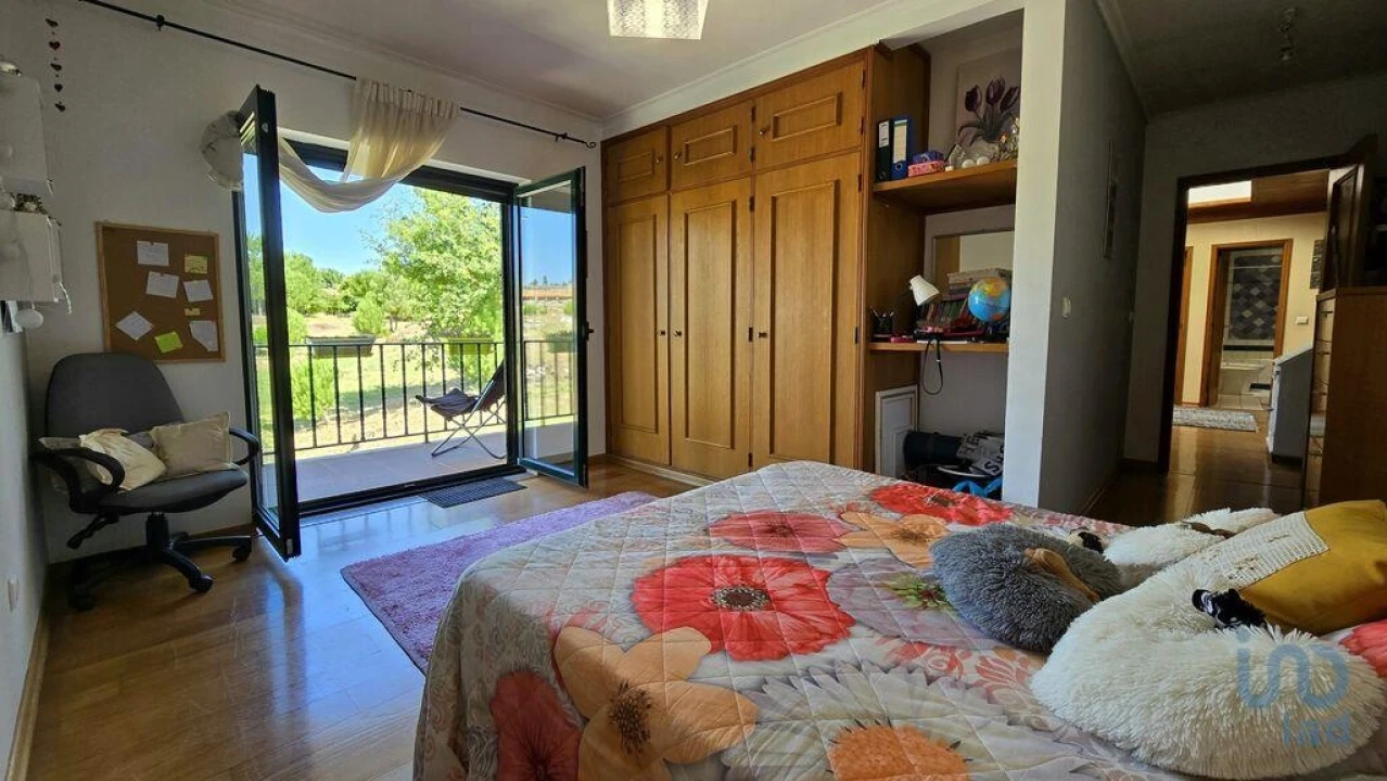 Moradia T4 para Venda em Ervedal e Vila Franca da Beira Foto 7