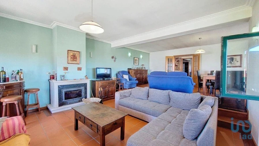 Moradia T4 para Venda em Ervedal e Vila Franca da Beira Foto 1