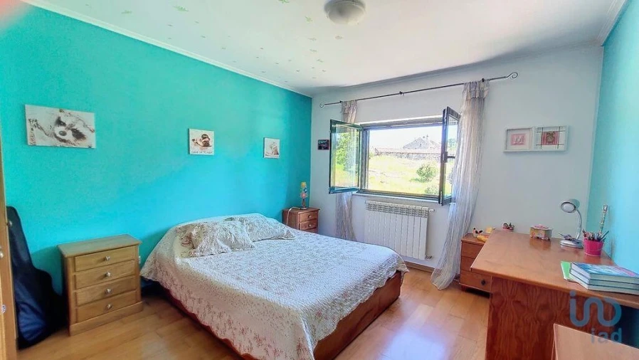 Moradia T4 para Venda em Ervedal e Vila Franca da Beira Foto 10