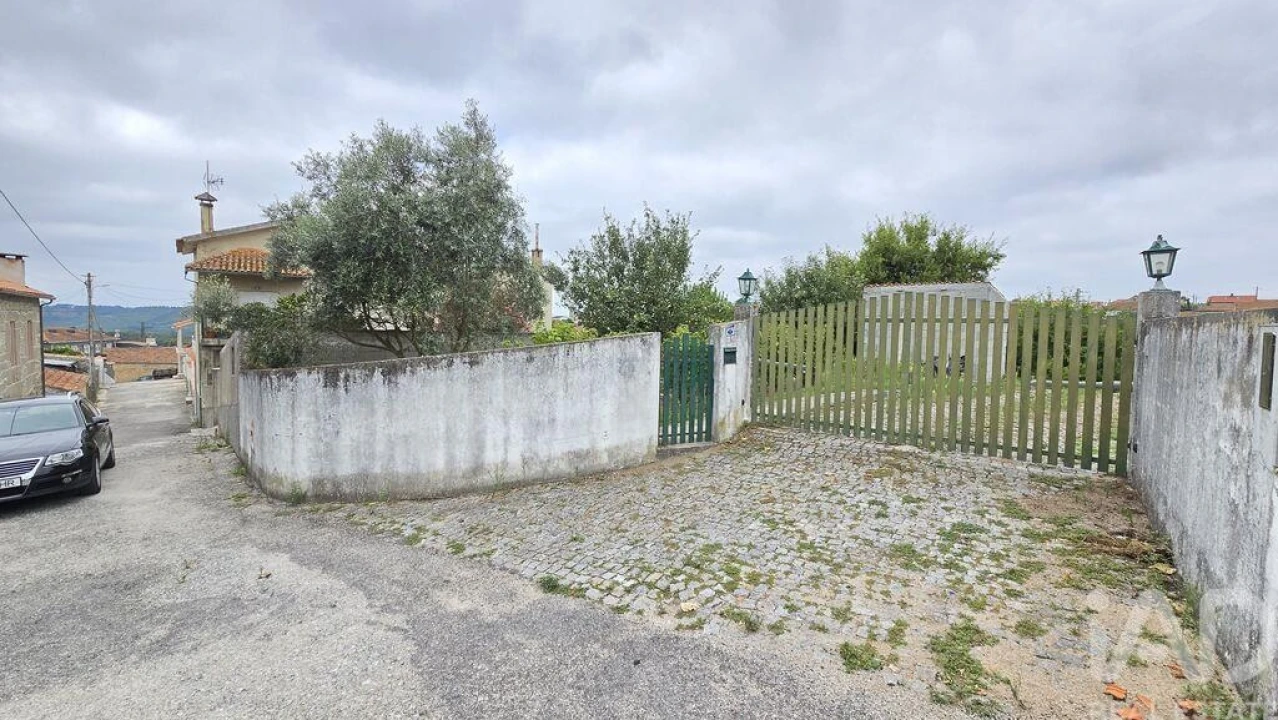 Moradia T4 para Venda em Ervedal e Vila Franca da Beira Foto 27