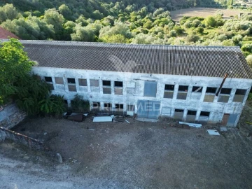 Armazém para Venda em São Vicente do Paul e Vale de Figueira