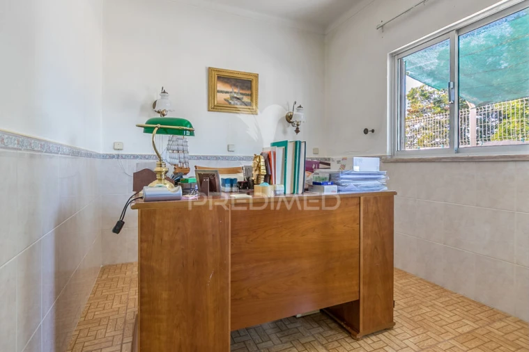 Moradia T9 para Venda em Fernao Ferro Foto 16
