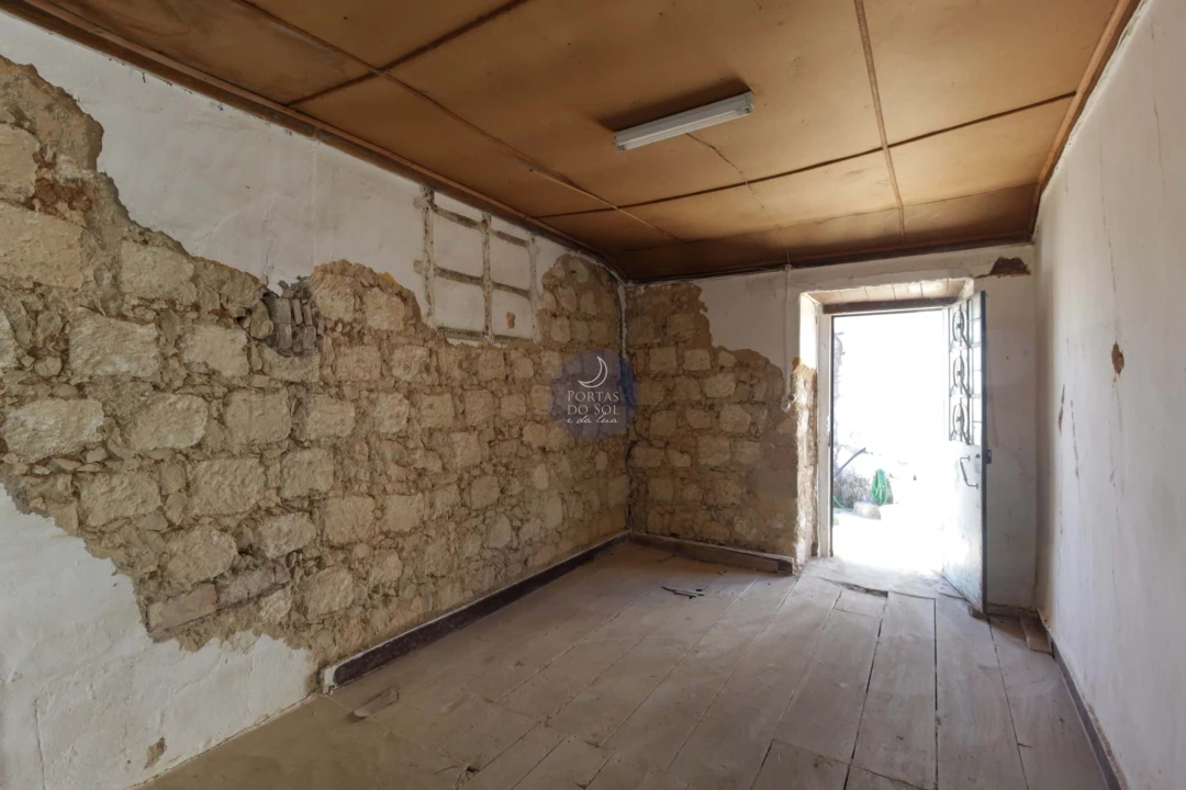 Moradia T2 para Venda em Moçarria Foto 2