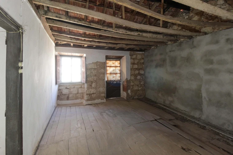 Moradia T2 para Venda em Moçarria Foto 3