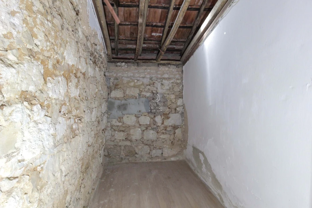 Moradia T2 para Venda em Moçarria Foto 4