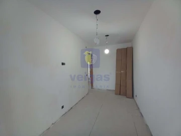 Apartamento T4 para Venda em Laranjeiro e Feijó