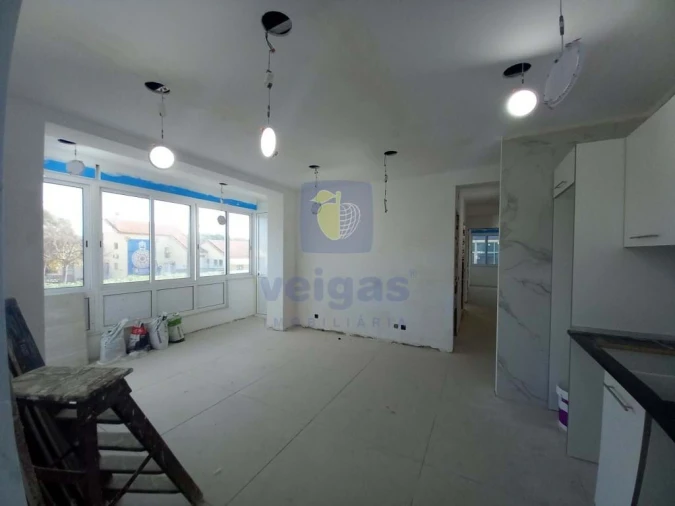 Apartamento T4 para Venda em Laranjeiro e Feijó Foto 9