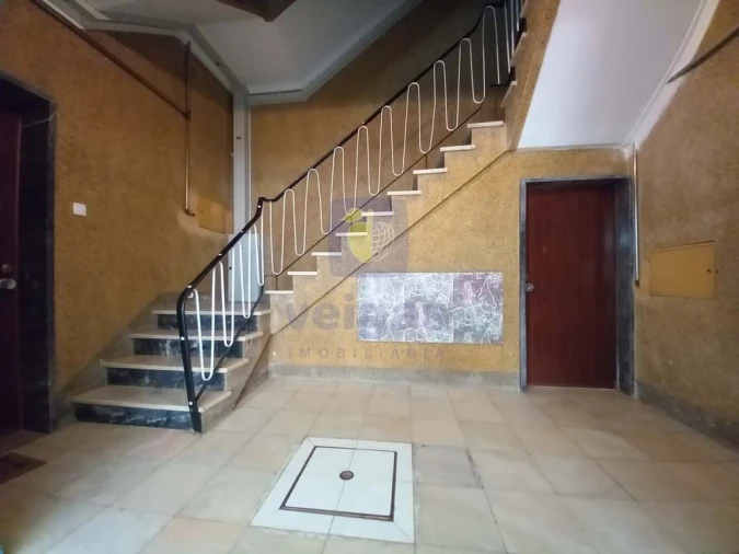 Apartamento T4 para Venda em Laranjeiro e Feijó Foto 38