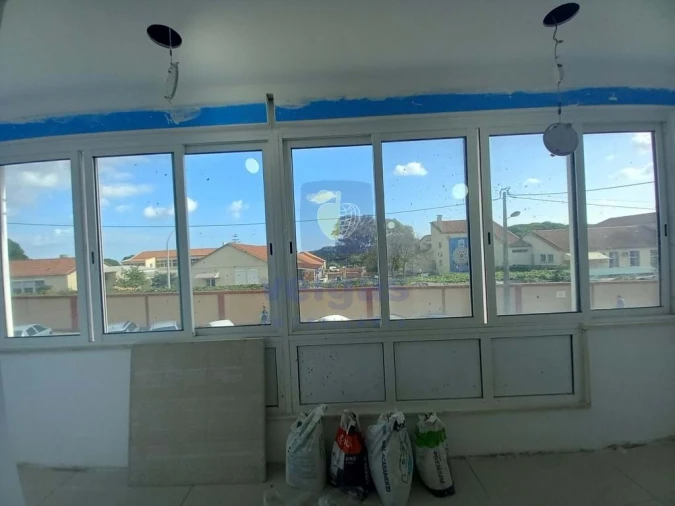 Apartamento T4 para Venda em Laranjeiro e Feijó Foto 10