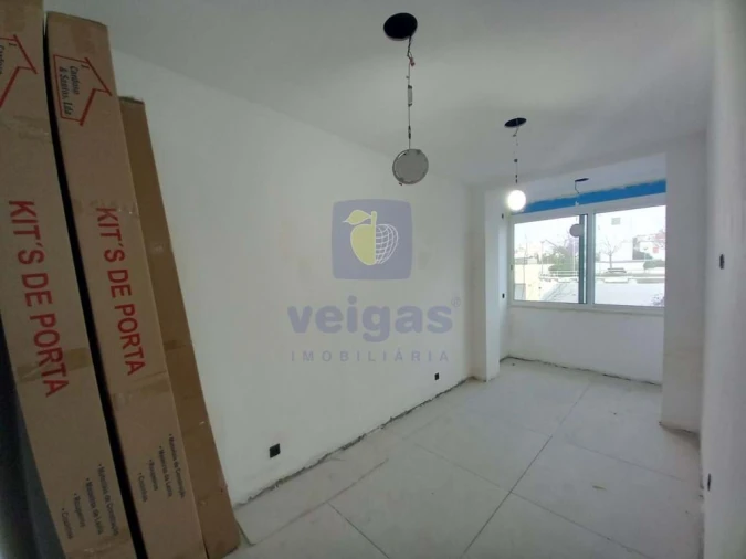Apartamento T4 para Venda em Laranjeiro e Feijó Foto 14