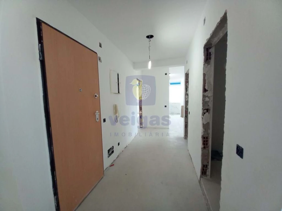 Apartamento T4 para Venda em Laranjeiro e Feijó Foto 2