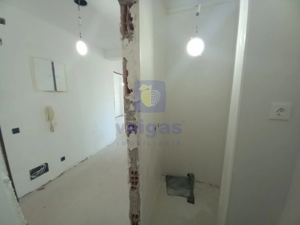 Apartamento T4 para Venda em Laranjeiro e Feijó Foto 19