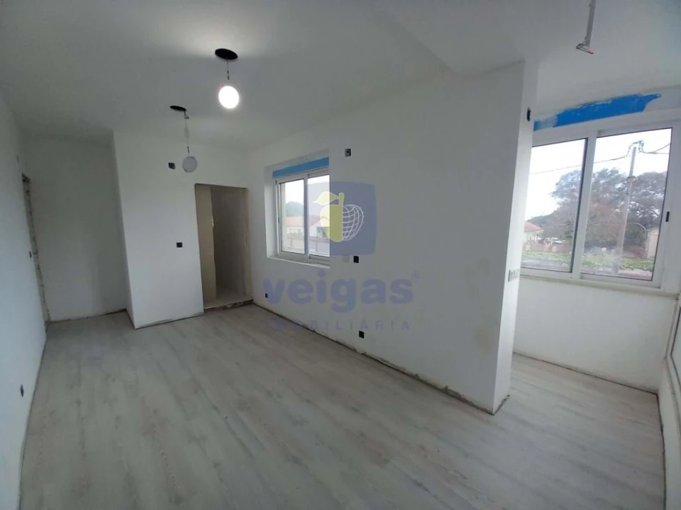 Apartamento T4 para Venda em Laranjeiro e Feijó Foto 26