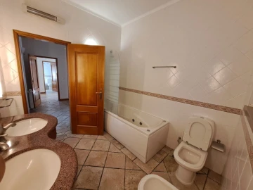 Moradia T5 para Venda em Sesimbra (Castelo)