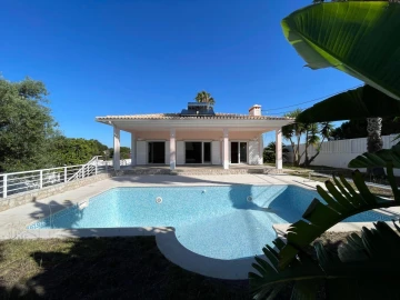 Moradia T5 para Venda em Sesimbra (Castelo)