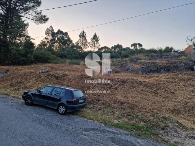 Terreno para Venda em Rebordosa Foto 3