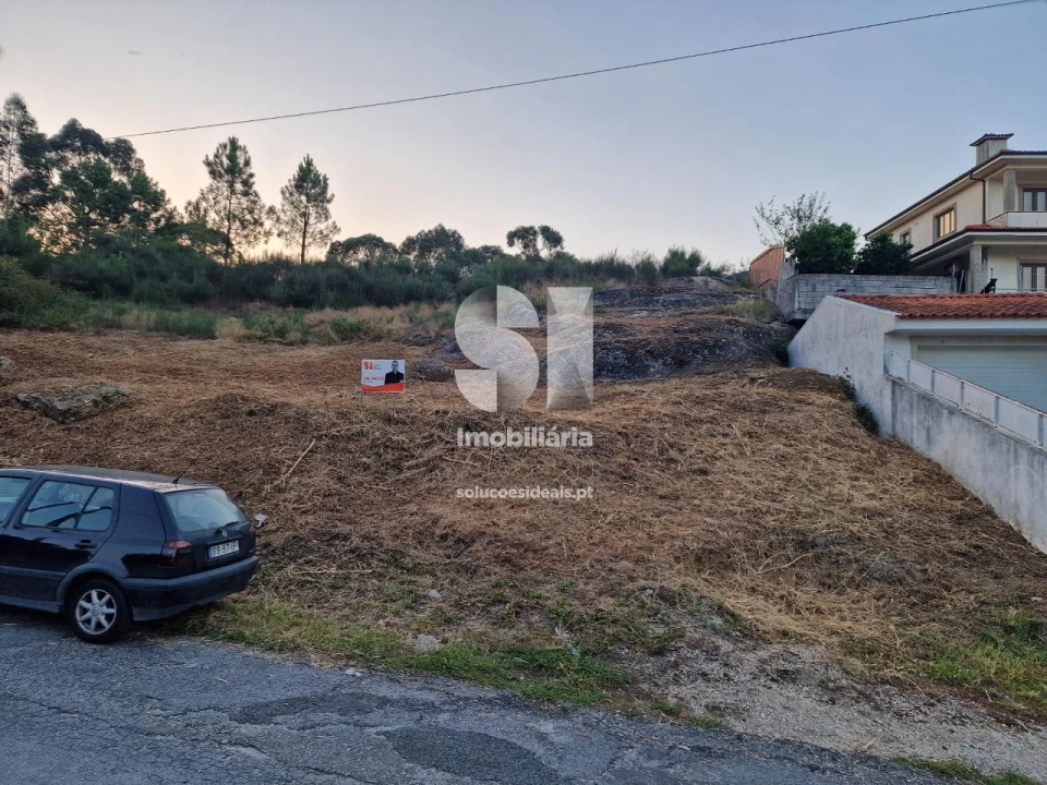 Terreno para Venda em Rebordosa Foto 1