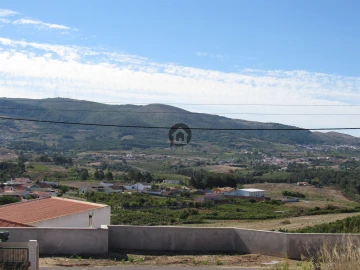 Moradia T4 para Venda em Cadaval e Pêro Moniz