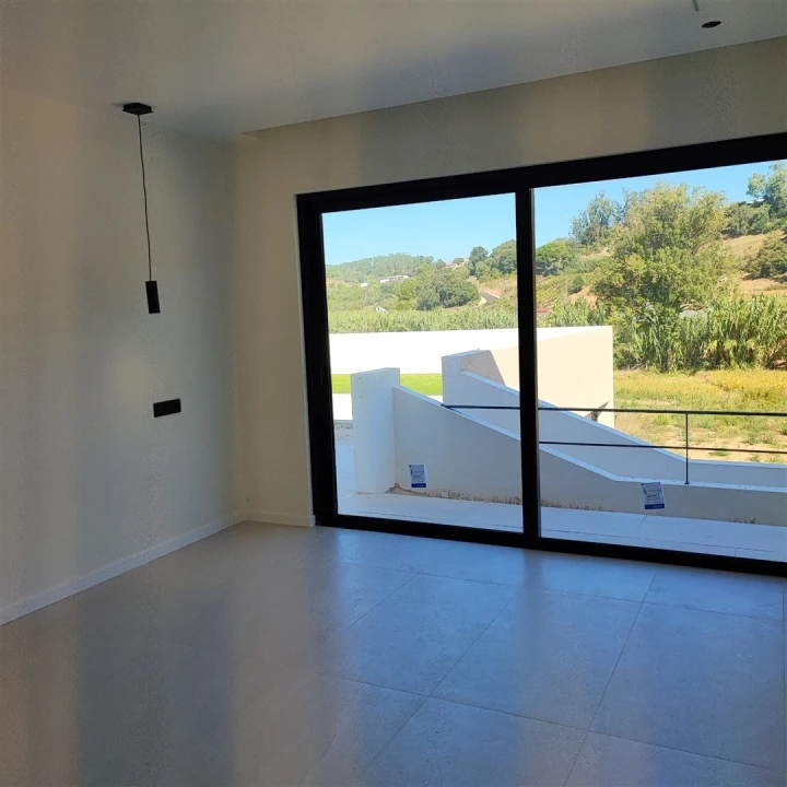 Moradia T3 para Venda em Alvorninha Foto 13