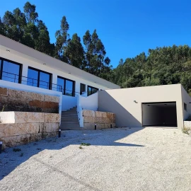 Moradia T3 para Venda em Alvorninha