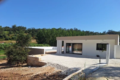 Moradia T3 para Venda em Alvorninha