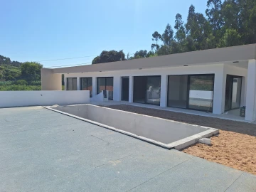 Moradia T3 para Venda em Alvorninha