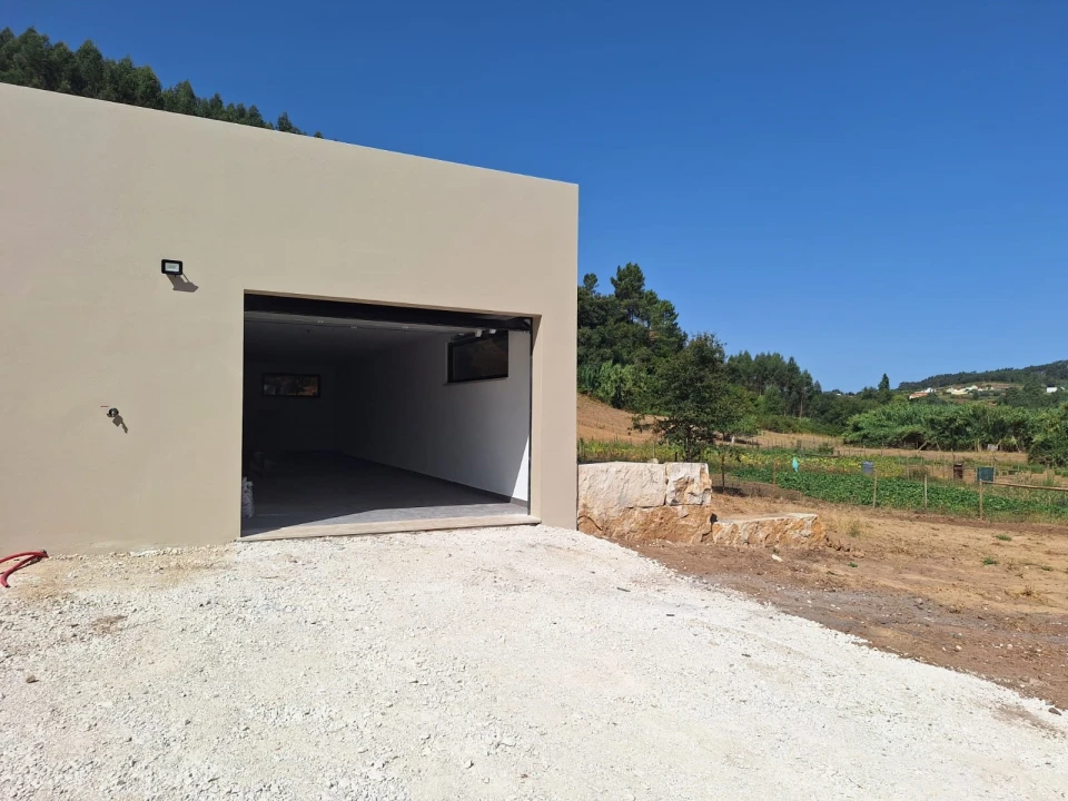 Moradia T3 para Venda em Alvorninha Foto 12