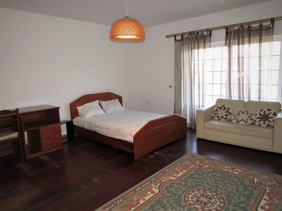 Moradia T6 para Venda em Olho Marinho Foto 7