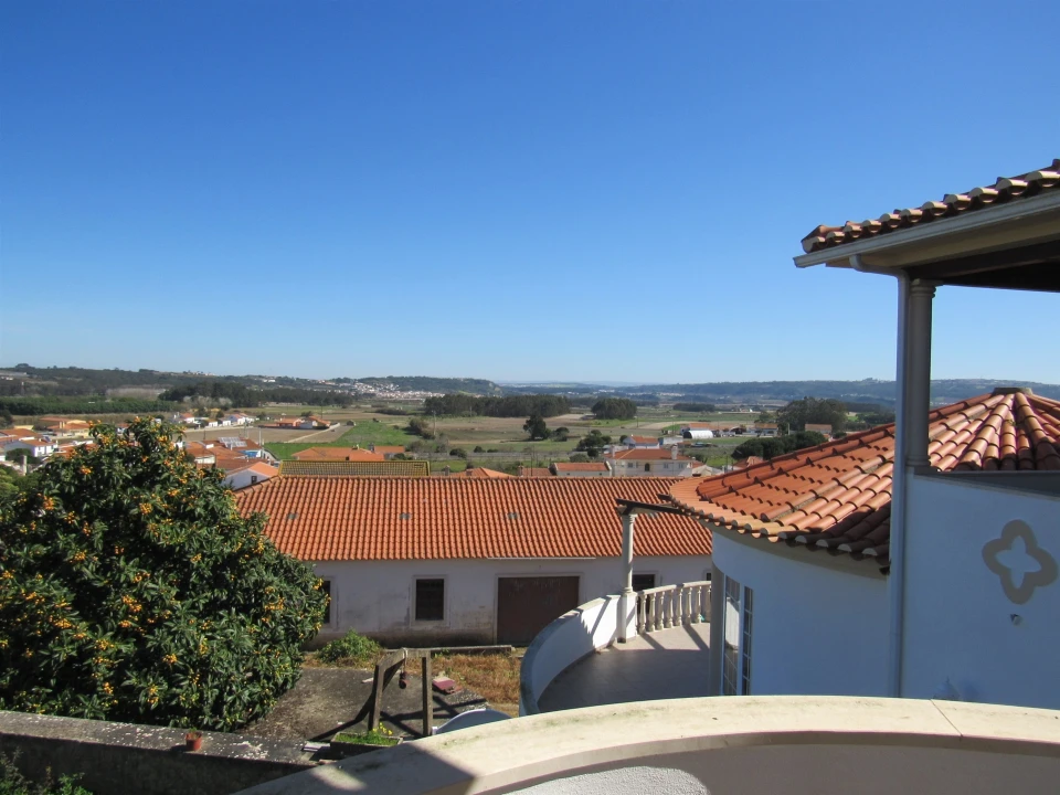 Moradia T6 para Venda em Olho Marinho Foto 12