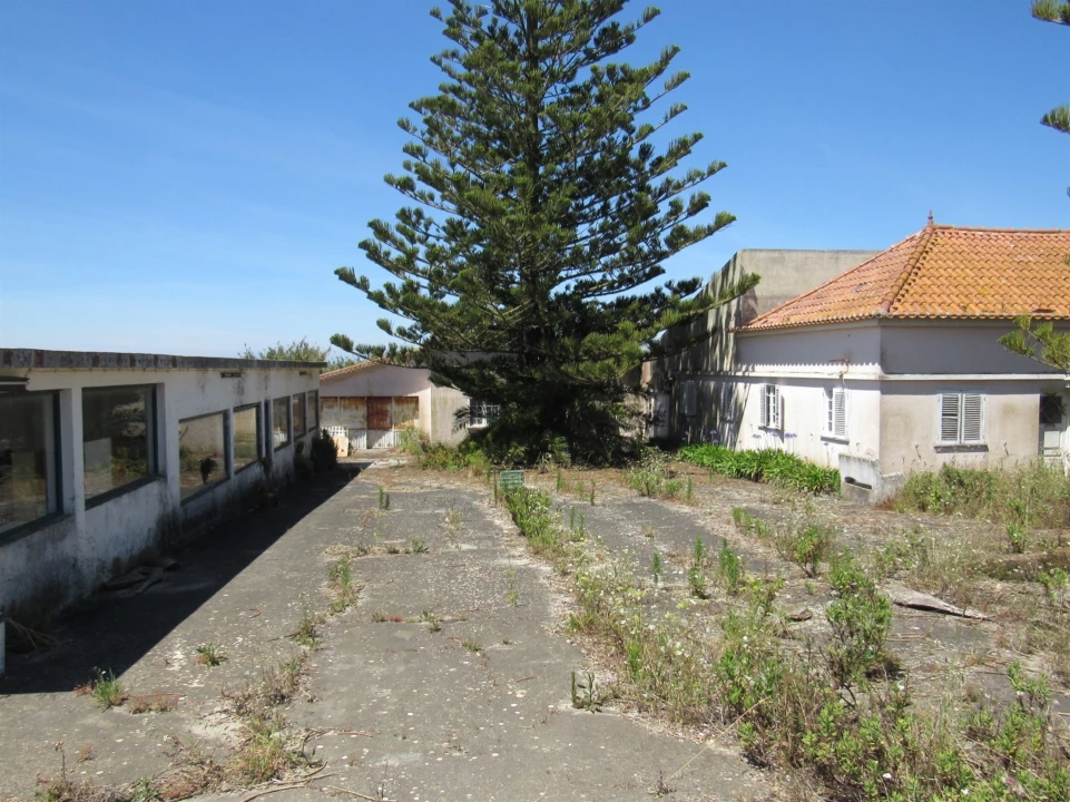 Moradia T4 para Venda em Atouguia da Baleia Foto 1