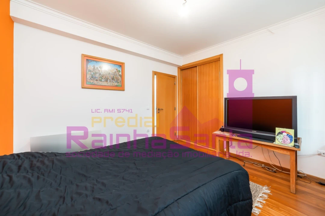 Moradia T3 para Venda em Gandaras Foto 11