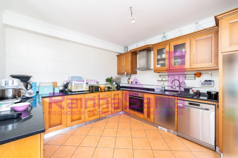 Moradia T3 para Venda em Gandaras Foto 5