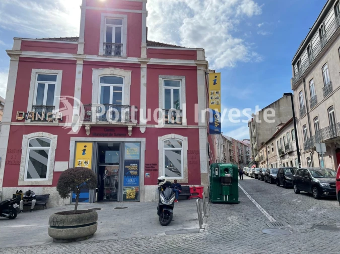 Prédio para Venda em Almada, Cova da Piedade, Pragal e Cacilhas Foto 8