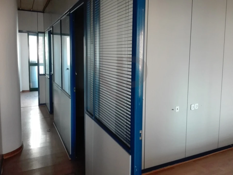 Escritório para Venda em Algés, Linda-A-Velha e Cruz Quebrada-Dafundo Foto 1