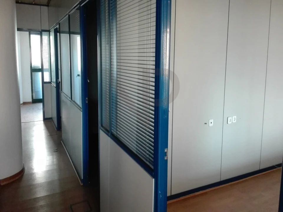 Escritório para Venda em Algés, Linda-A-Velha e Cruz Quebrada-Dafundo Foto 3