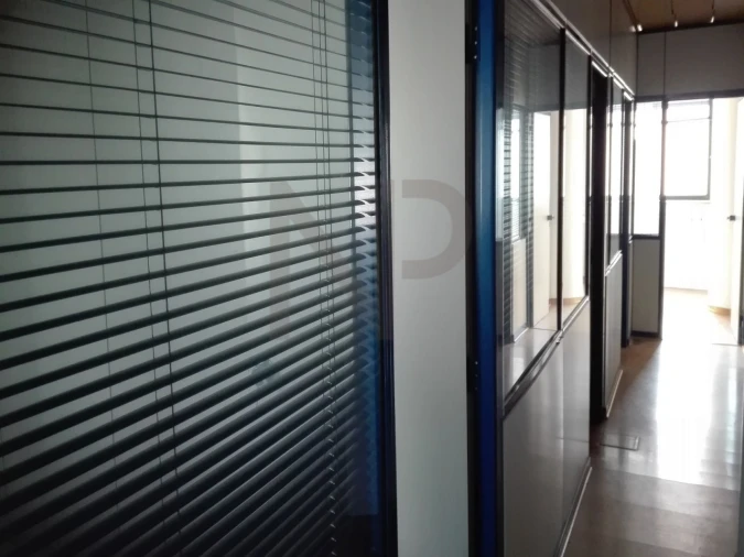 Escritório para Venda em Algés, Linda-A-Velha e Cruz Quebrada-Dafundo Foto 2