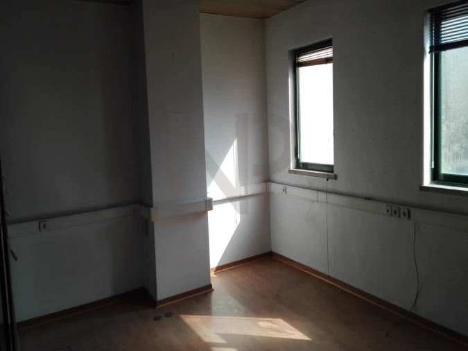 Escritório para Venda em Algés, Linda-A-Velha e Cruz Quebrada-Dafundo Foto 5