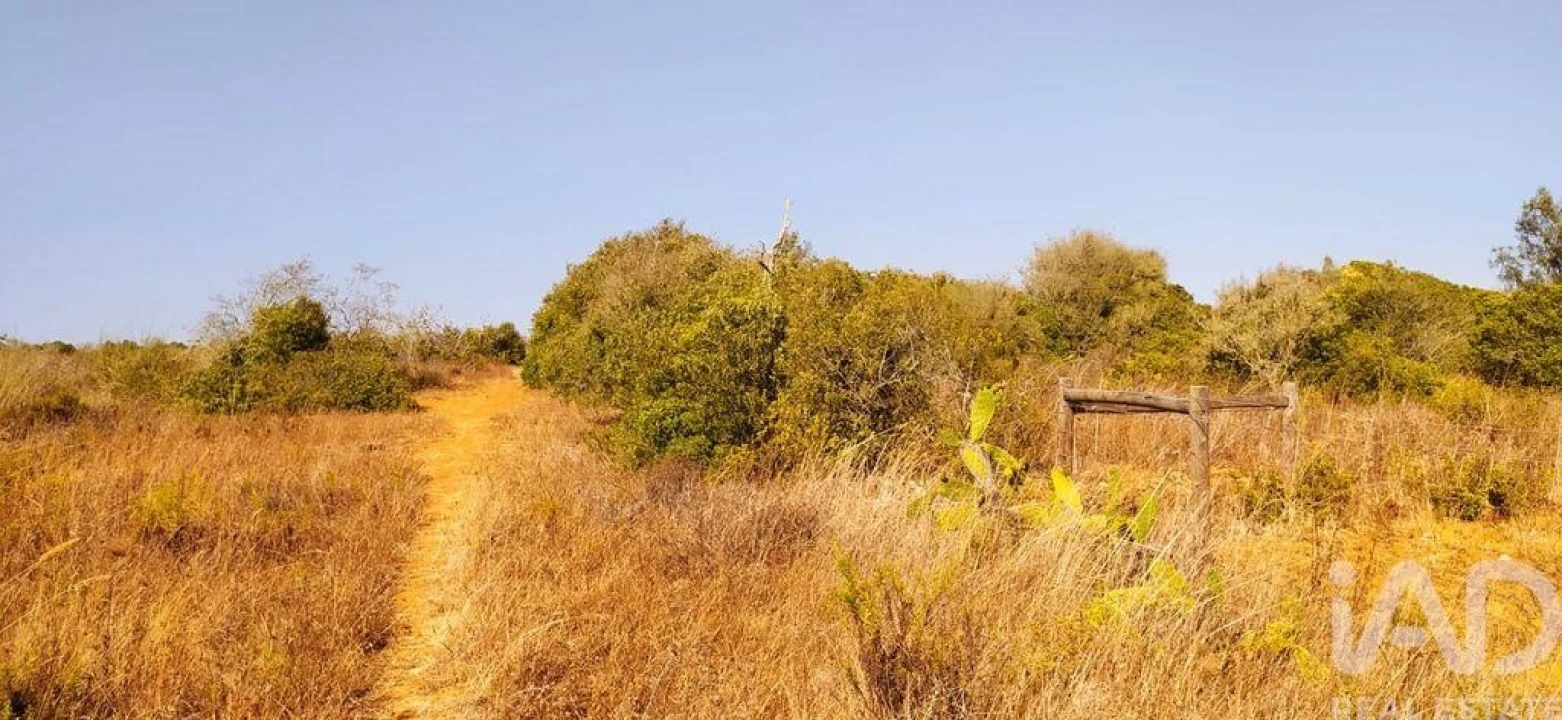 Terreno para Venda em Bensafrim e Barão de São João Foto 25