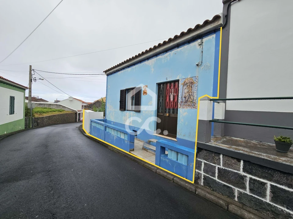 Moradia T3 para Venda em Fenais da Ajuda Foto 21