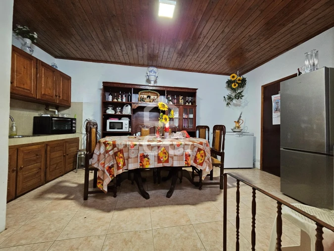 Moradia T3 para Venda em Fenais da Ajuda Foto 14