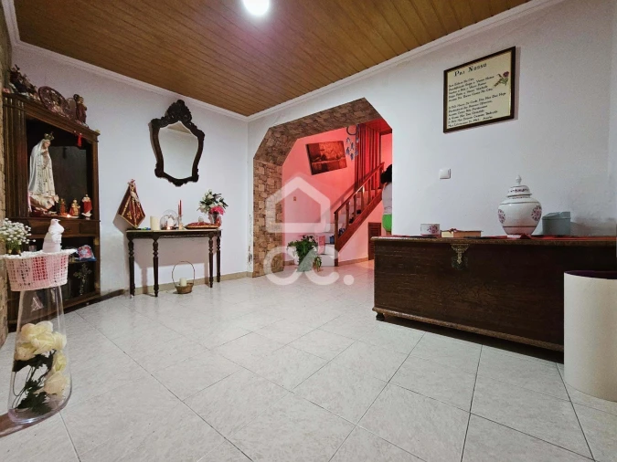 Moradia T3 para Venda em Fenais da Ajuda Foto 9