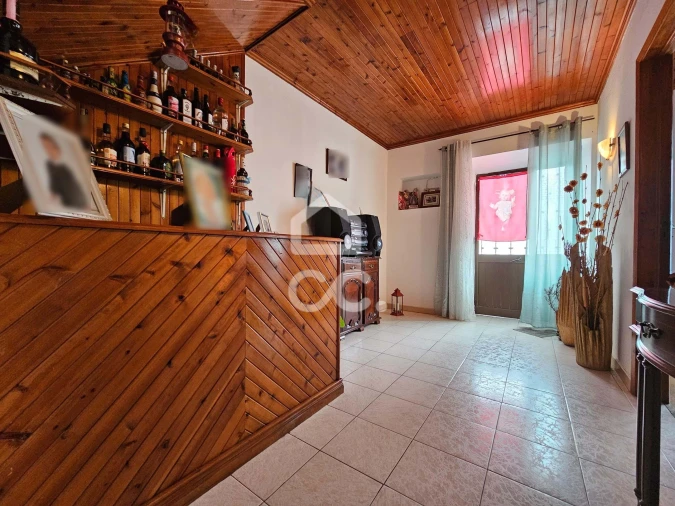 Moradia T3 para Venda em Fenais da Ajuda Foto 3