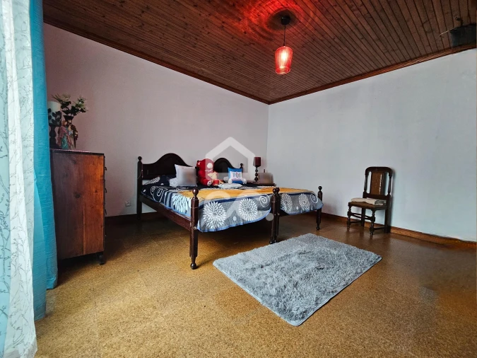 Moradia T3 para Venda em Fenais da Ajuda Foto 4