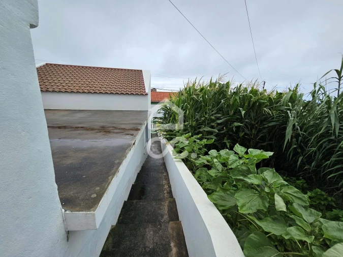 Moradia T3 para Venda em Fenais da Ajuda Foto 19