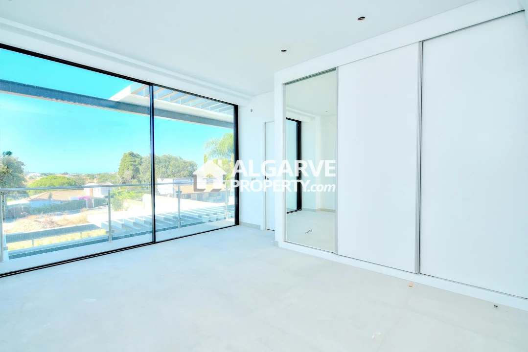Moradia T4 para Venda em Albufeira e Olhos de Água Foto 41