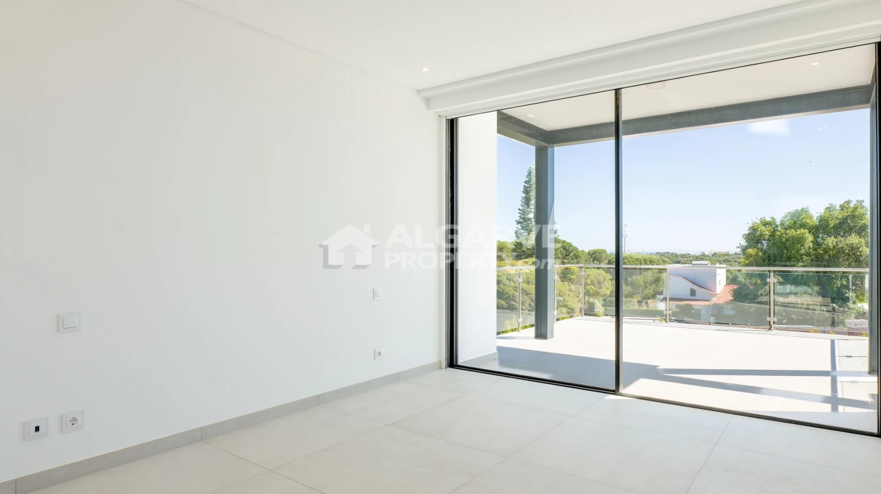 Moradia T4 para Venda em Albufeira e Olhos de Água Foto 19