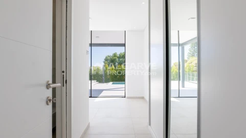 Moradia T4 para Venda em Albufeira e Olhos de Água
