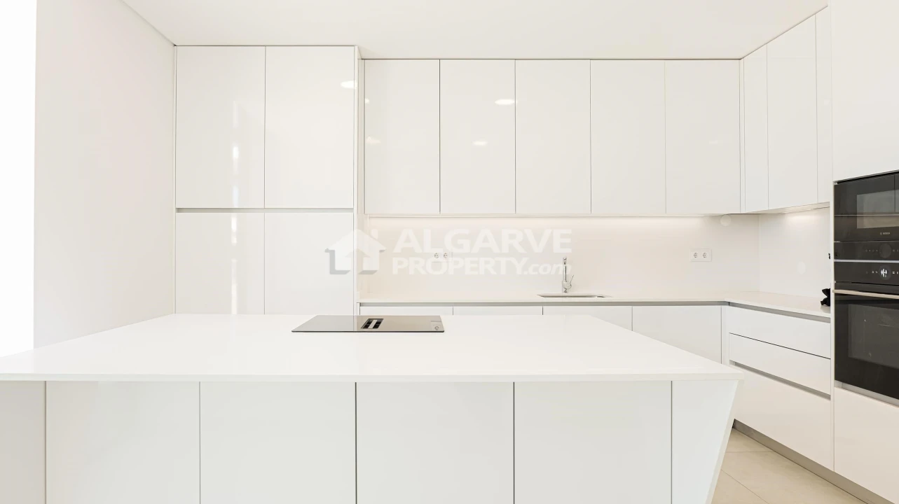 Moradia T4 para Venda em Albufeira e Olhos de Água Foto 14