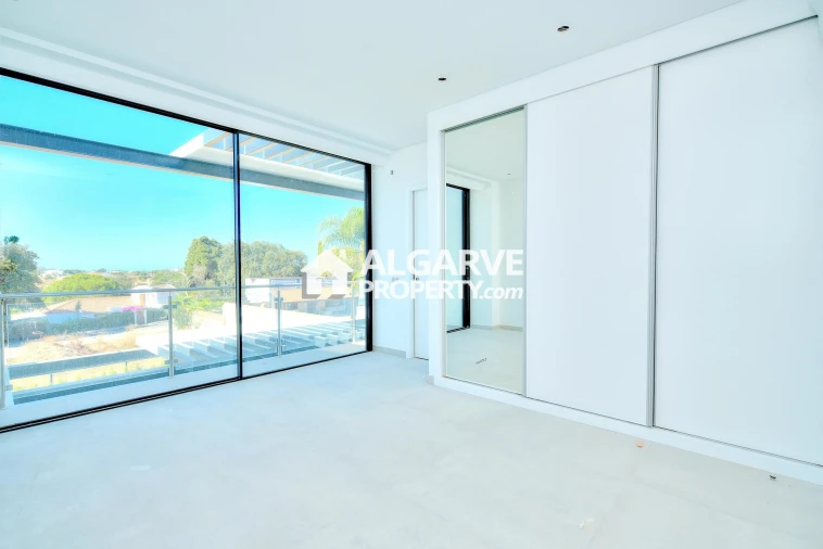 Moradia T4 para Venda em Albufeira e Olhos de Água Foto 41